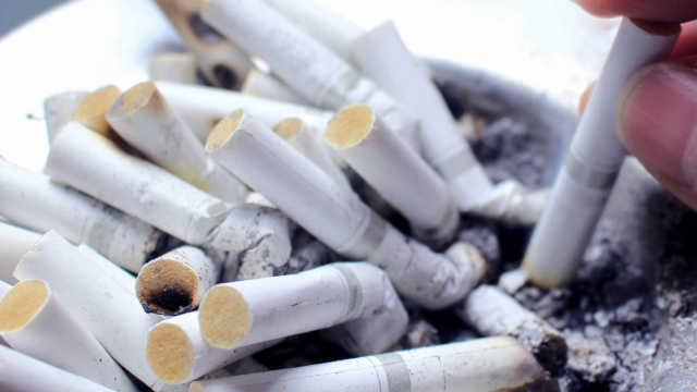 喫煙で歯茎はダメージを受け、重度の歯周病へ